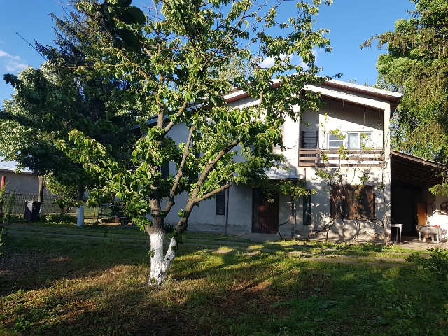 Teren 6400 mp+casa+livada 120 pomi fructiferi+Fabrica de ulei presat la rece, Fierbinti Targ, la 15 km de Bucuresti