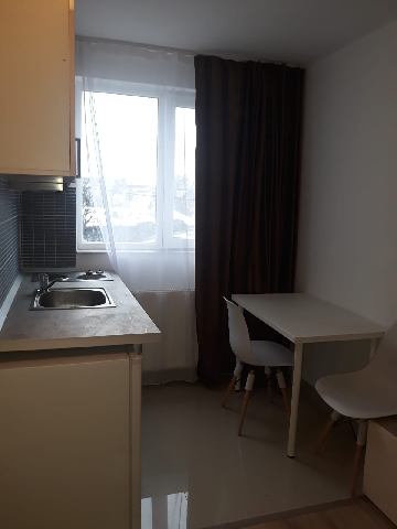 Particular garsoniera zona metrou Aparatorii Patriei