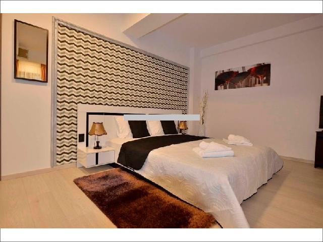 Universitate-metrou reper str. Batistei cu str. C.A.Rosetti garsoniera mobilata modern 450 E Contract