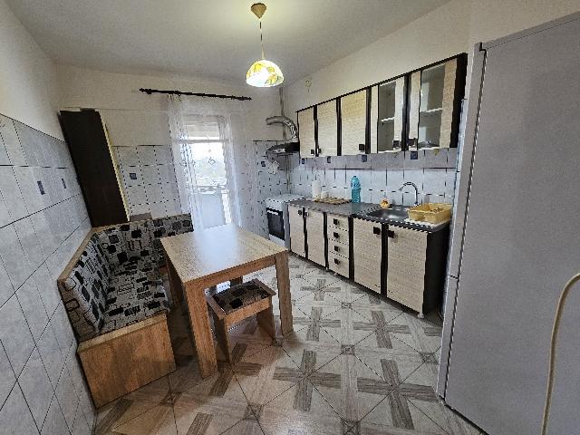 Inchiriere apartament 4 camere decomandate, metrou, Parc Tineretului, Sun Plaza, Facultati Timpuri Noi