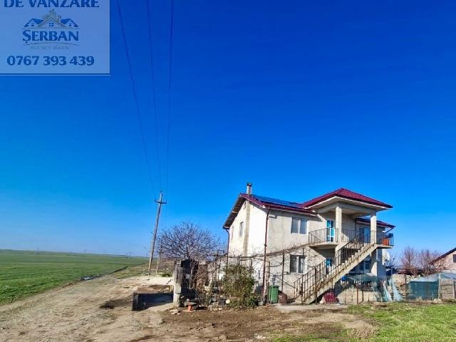 De vânzare casă in Castelu