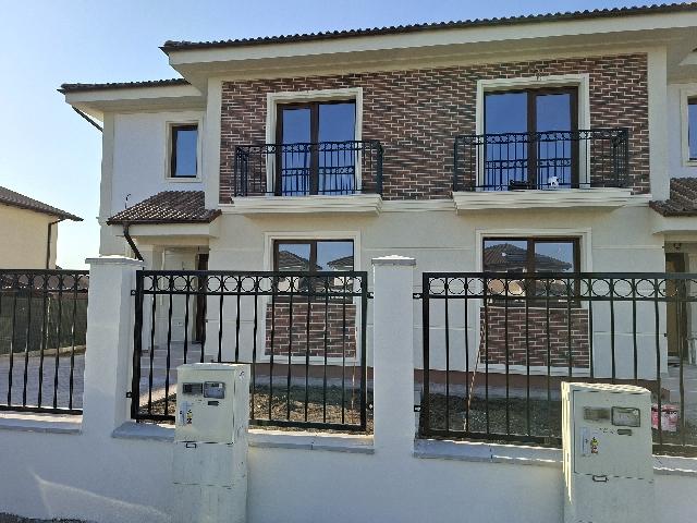 Duplex de vanzare Dumbravita zona Creanga Mures